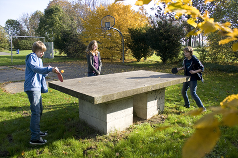 Tischtennis am Dorfplatz