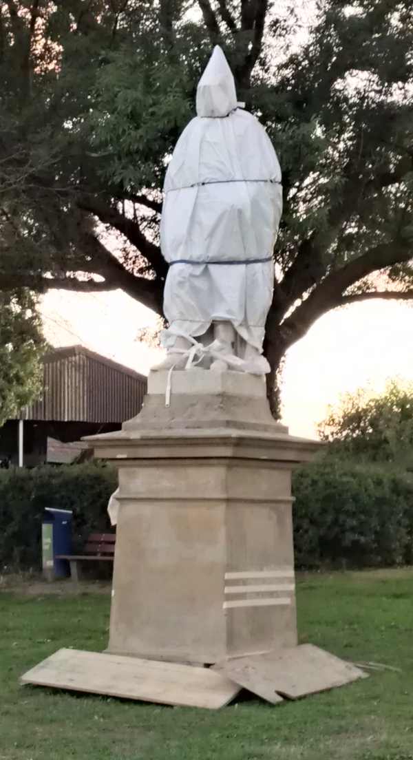 Kaiserdenkmal vor der Restaurierung